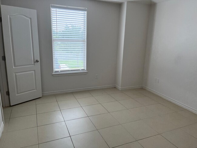 Photo - 7615 Laguna Del Mar Ct