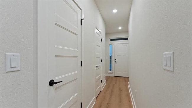 Photo - 1861 Lapis Ave