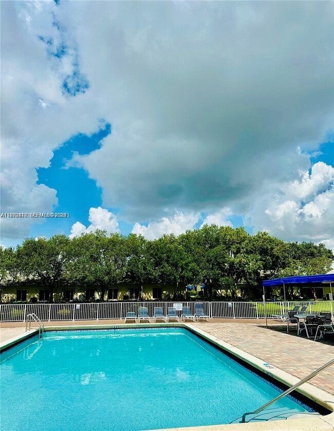 Photo - 5201 SW 31st Ave