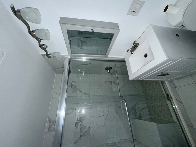 Photo - 5139 W 79th St