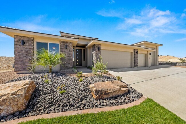 2120 E Yant Flt Dr