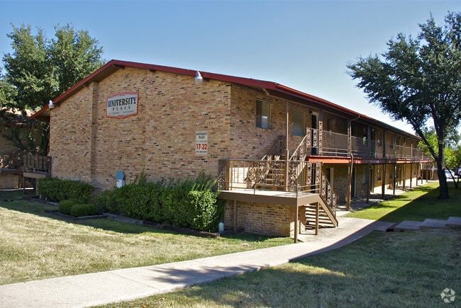 Building Photo - University Place Rental