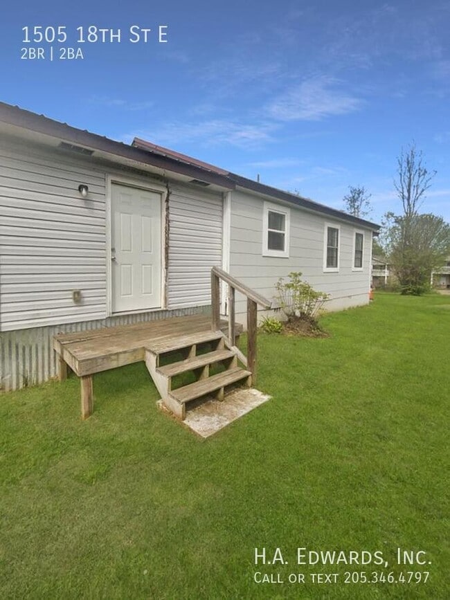 Photo - 1505 18th E St