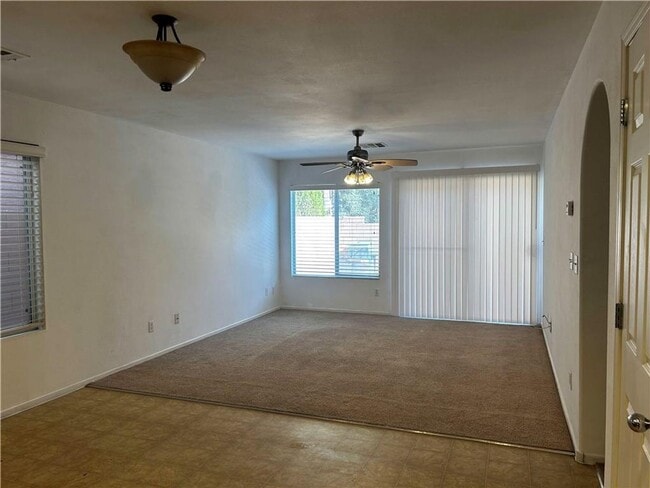 Photo - INCLUDES SOME UTILITIES 4 bedroom in Mountains Edge with Large Patio
