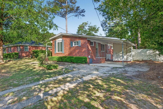 Photo - Brick Home AVAILABLE NOW