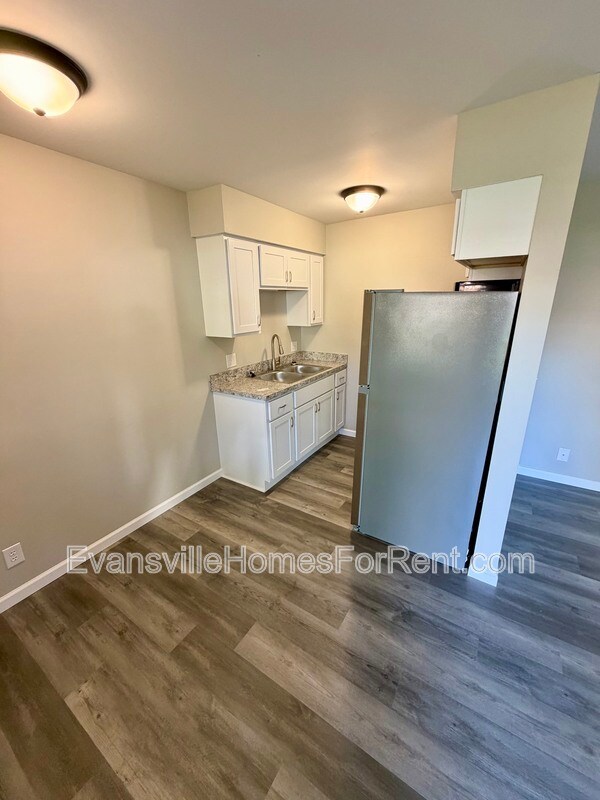 Photo - 408 S Bosse Ave