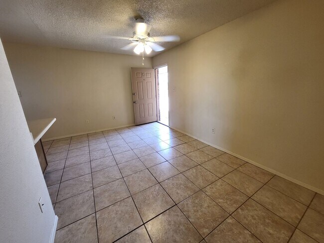 Photo - Quiet 2 Bed Apartment in Established Neighborhood Unit Apt C