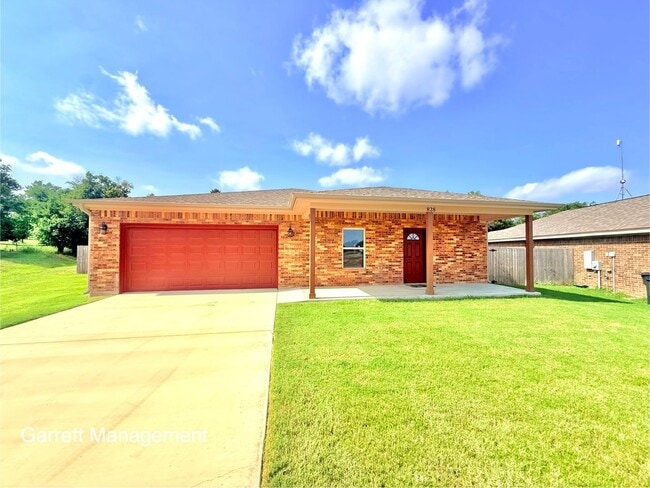 Building Photo - Amazing 4/2.5 House for Rent in Lampasas, Tx