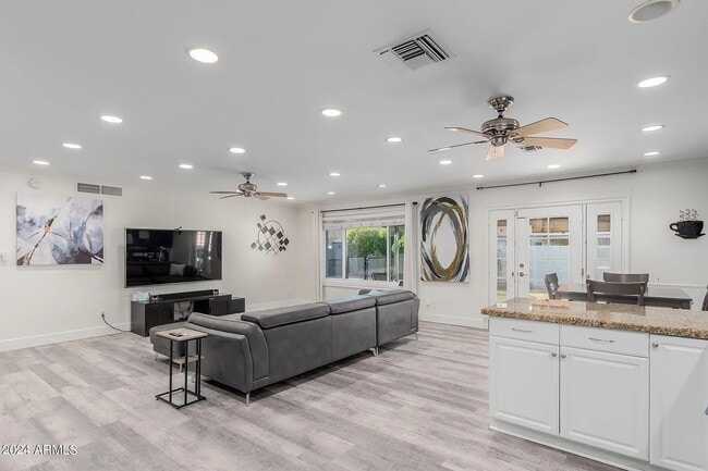 Photo - 2547 E Corrine Dr