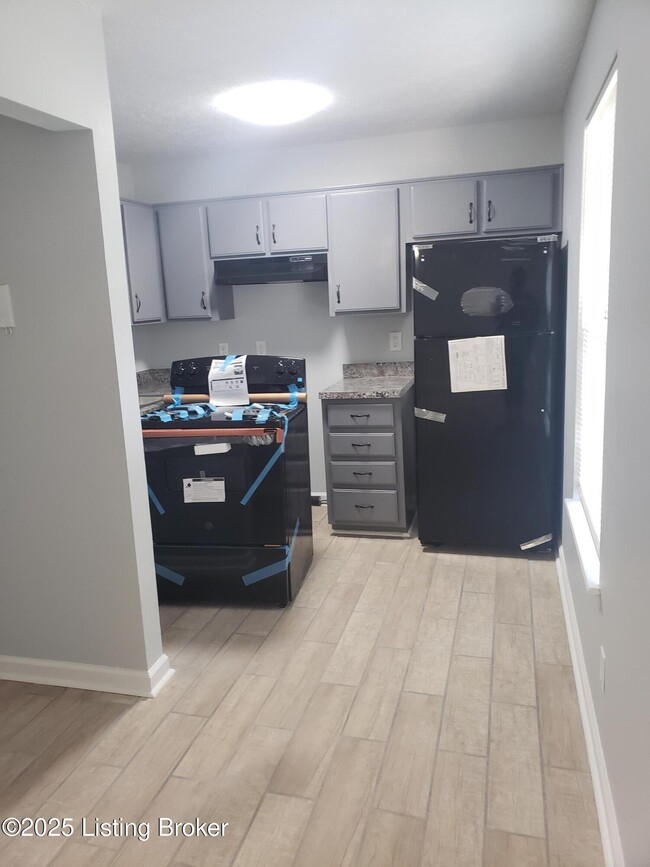 Photo - 151 E Florence Ave Unit 102