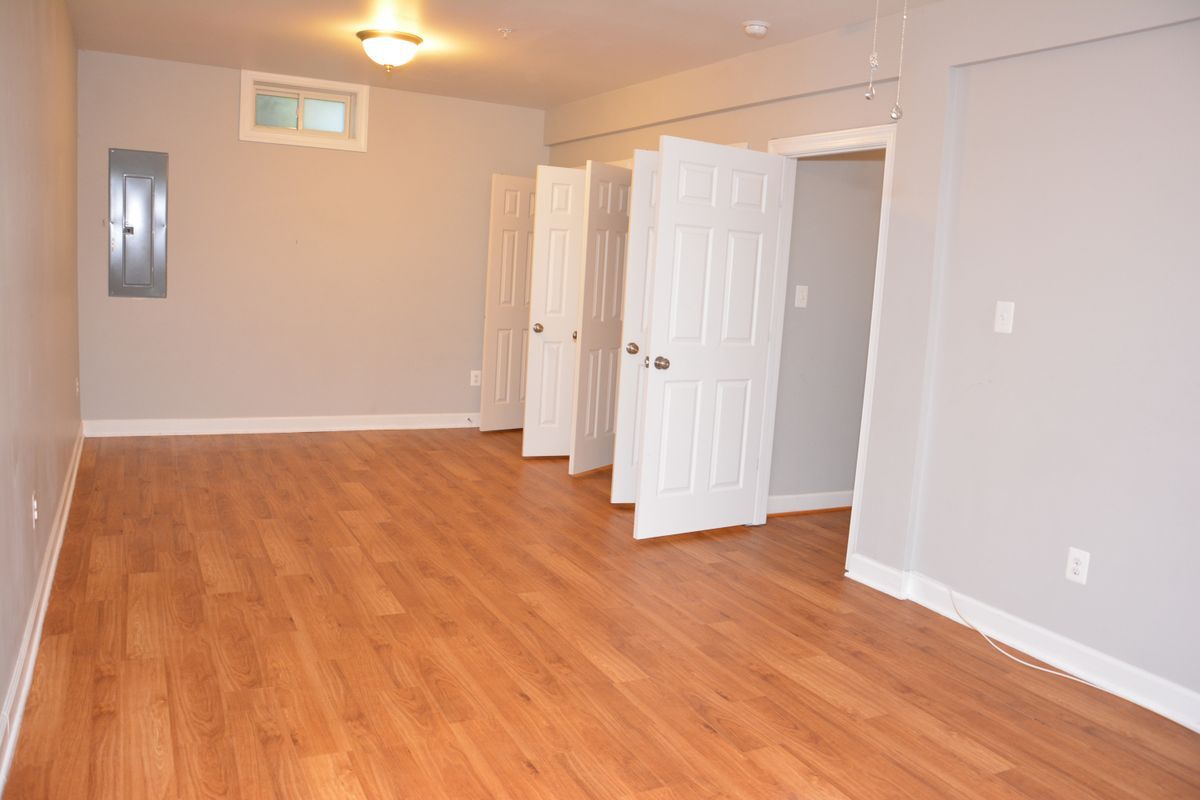 Basement Suite at 203 Winter Walk Drive - Basement Suite at 203 Winter Walk Drive
