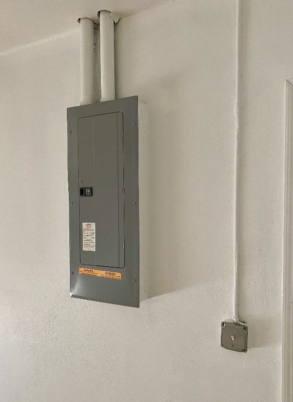 Photo - 1600 Benz Terrace