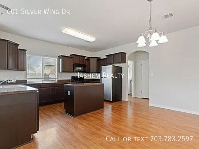 Photo - 601 Silver Wing Dr