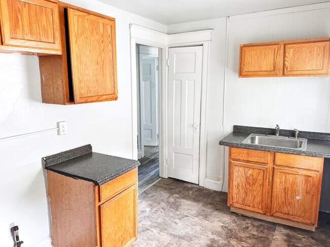 Photo - 25 Coleman Terrace Unit 1 Bed Up