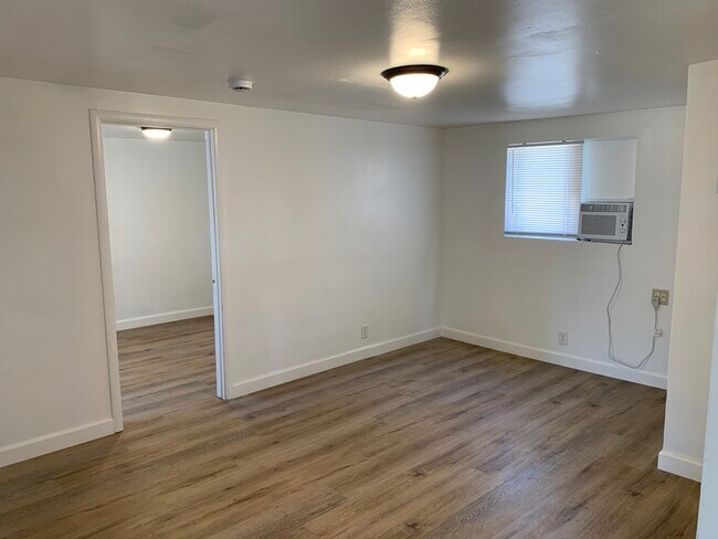 Photo - 936 Santa Fe Ave