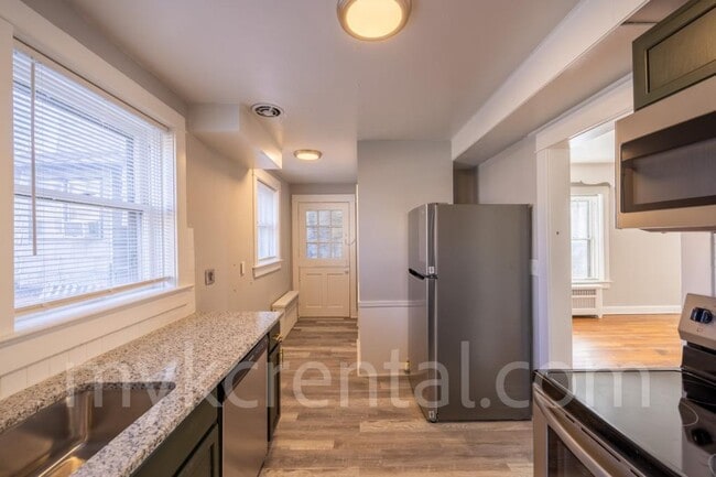 Photo - 17 S 17th St