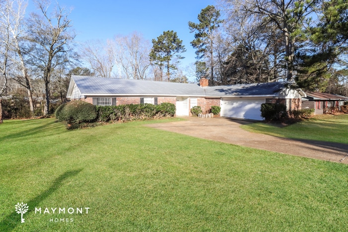 Photo - Spacious 4 Bedroom Brick Home in Clinton, MS