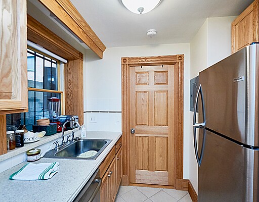 Photo - 12 S Russell St Unidad 1