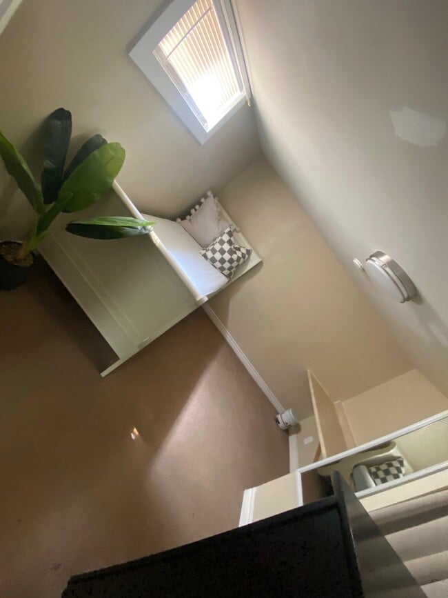 Photo - 440 N 800 W St