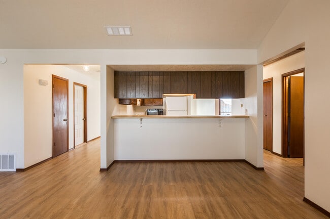 Photo - 7401 Scotts Pl NE