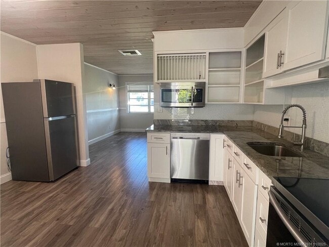 Photo - 885 NW River Shores Blvd