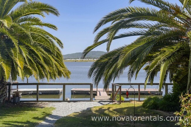 Building Photo - 986 Bel Marin Keys Blvd Rental