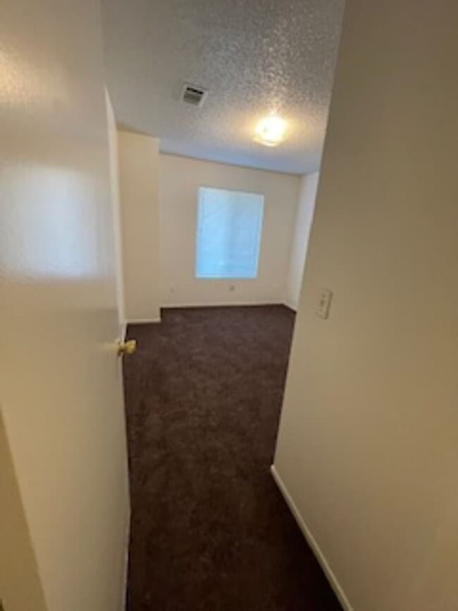 Photo - WH4422 Unit B