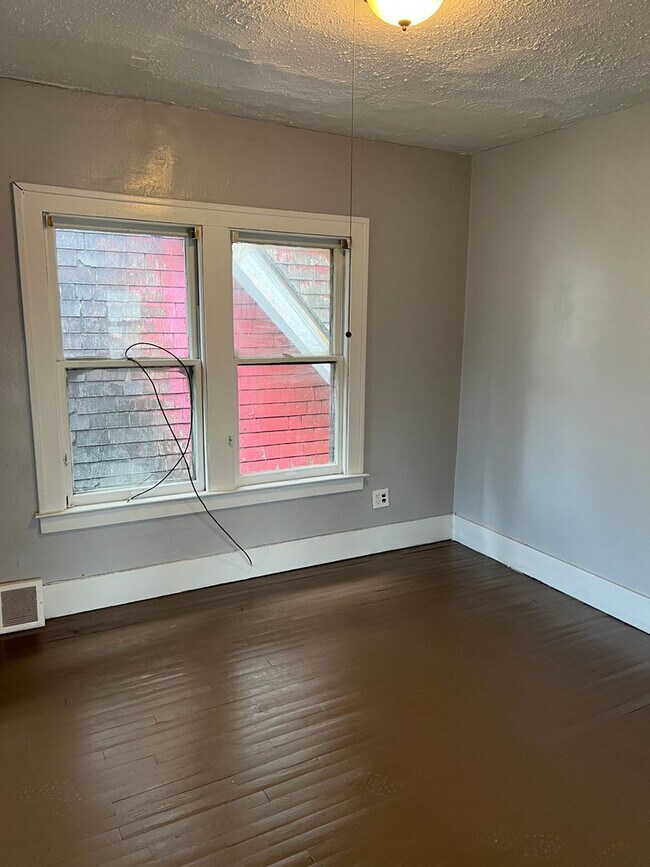 Photo - 6691 Barton St Unit Floor 1