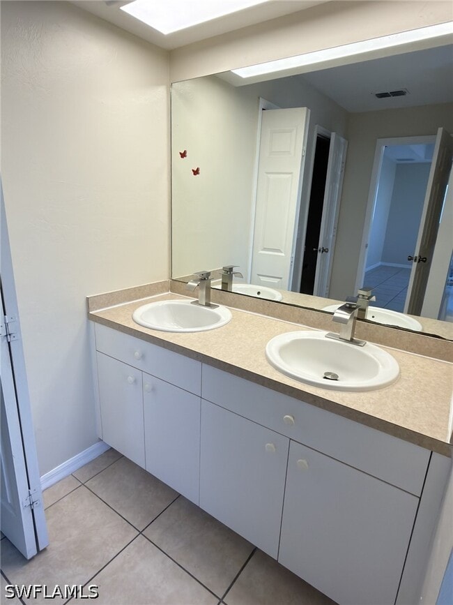 Photo - 2513 48th St SW