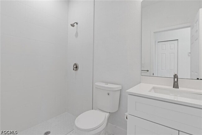 Photo - 2618 69th St W