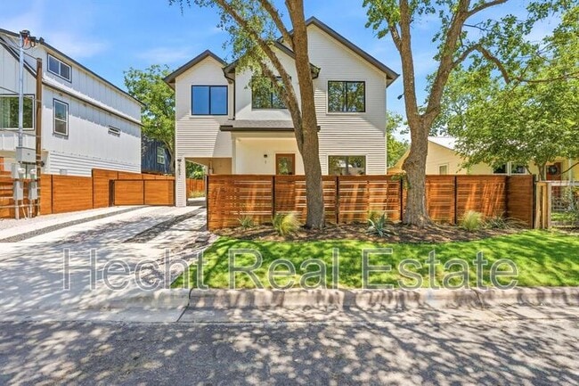 Photo - 502 Normandy St