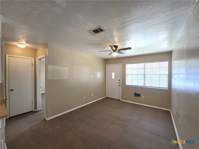 Photo - 606 Westview Cir