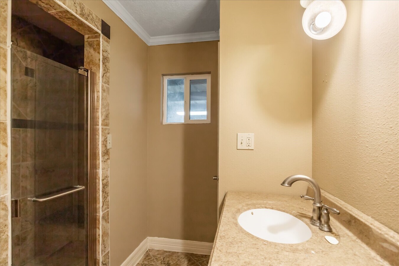 Photo - 803 Hennessey Dr