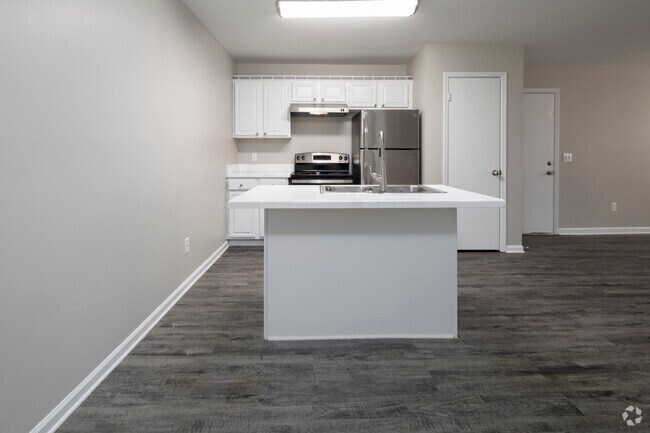 2 BR, 1.5 BA, 958 SF