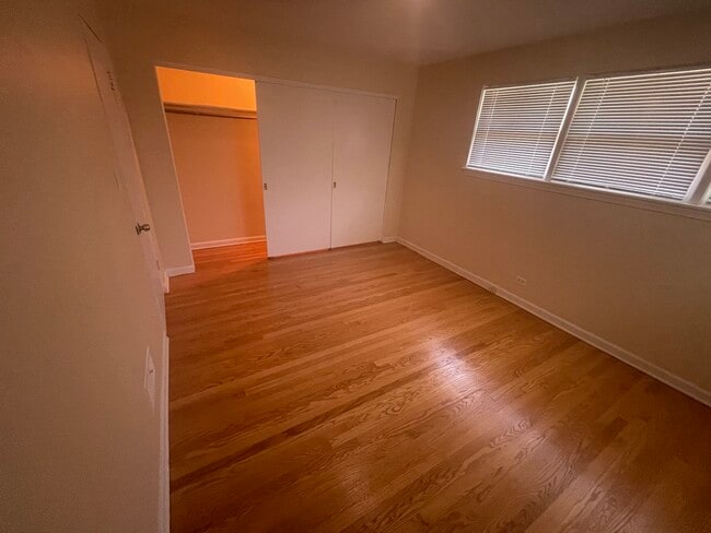 Photo - 9521 N Kildare Ave