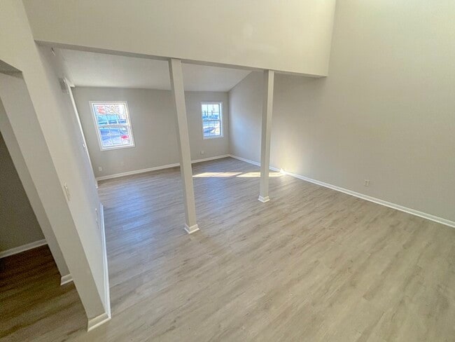 Photo - UPDATED 2BED/1BATH TOWNHOME IN TOWN CENTER VIRGINIA BEACH!!!!!