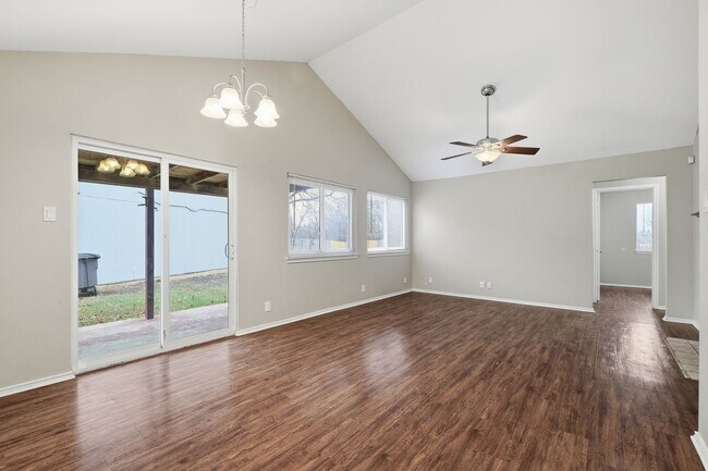 Photo - Northwest Crossing Retreat with Greenbelt Views