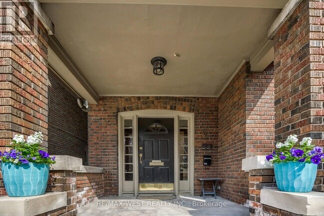 Photo - 6 Oriole Gardens Unité Main