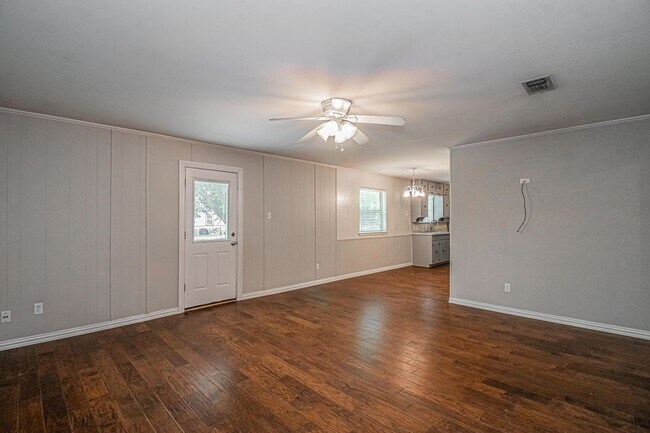 Photo - 3 Bedroom, 2 Bathroom Home in Aledo