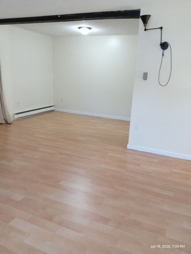 Photo - 28 Thompson Rd Unidad # 6 E