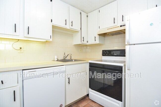 Building Photo - 215 Winter St Unit Apt 4J