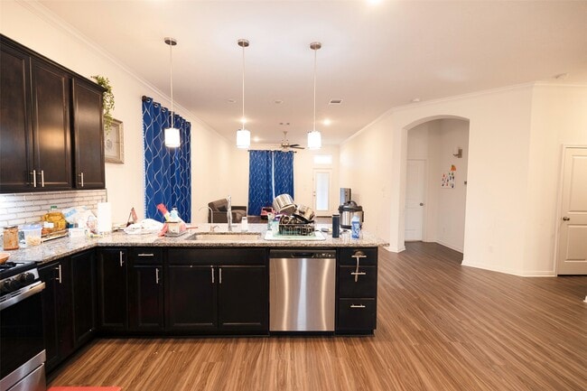 Photo - 1008 Old Vine Rd