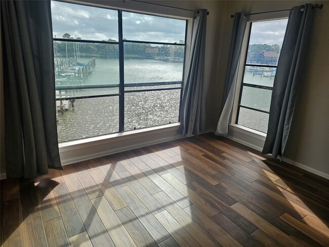 Photo - 793 Davis Rd Unit True