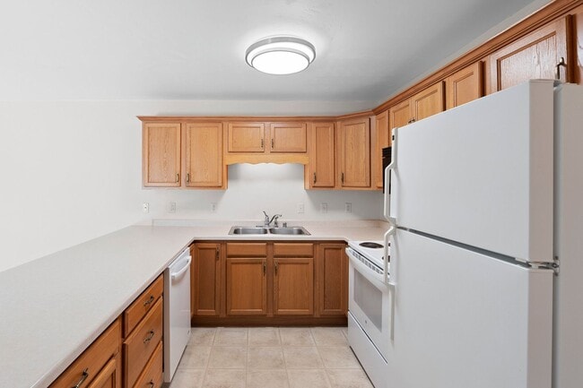 Photo - 2 Bedroom 2 Bathroom Upper 1 Car Garage Unit 308-07