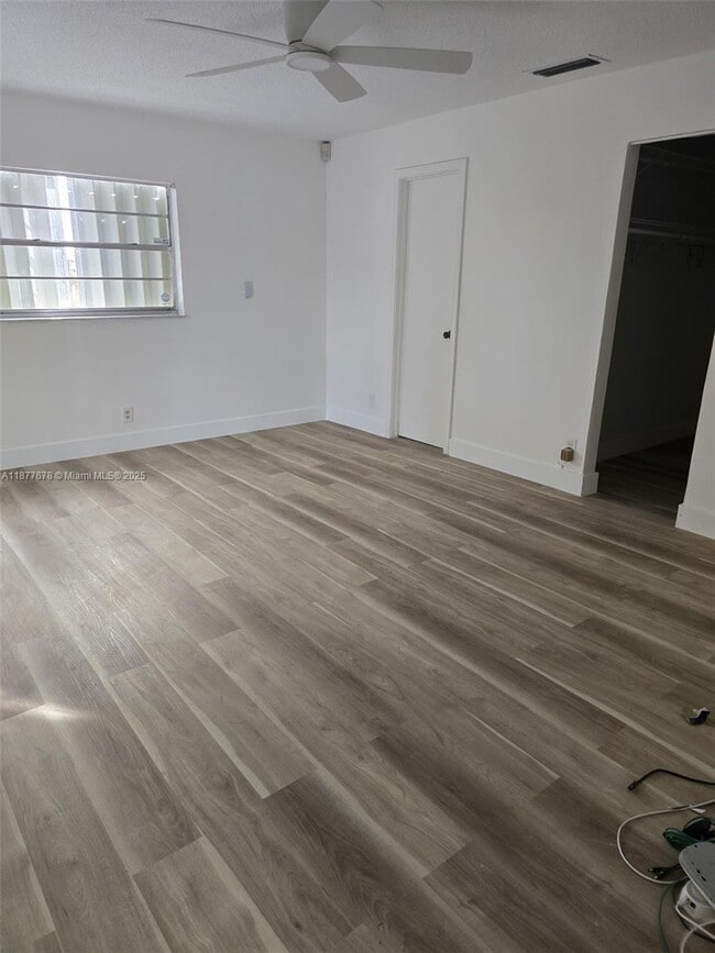Building Photo - 9165 SW 18th St Unit 2 Rental