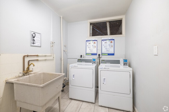 Photo - 388 Irwin Miller