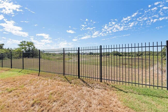 Photo - 6608 Antigo Ln
