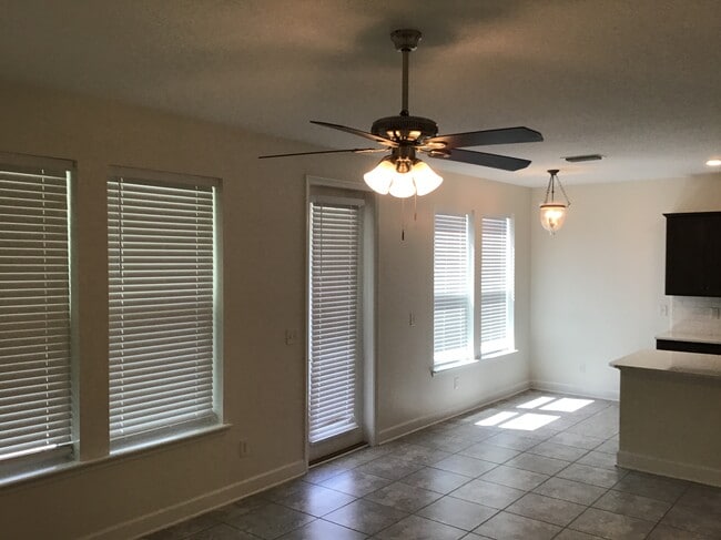 Photo - 31 Hiller Ln