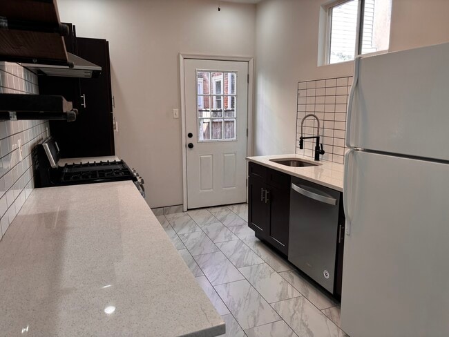 Photo - 2313 E Harold St