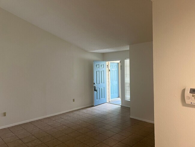 Photo - 1911 Gracy Farms Ln Unidad A